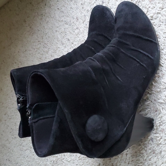 CHIC Ditto by VanEli Jenda Black Suede Heeled Ankle Boot Bootie Shoe - Picture 4 of 9